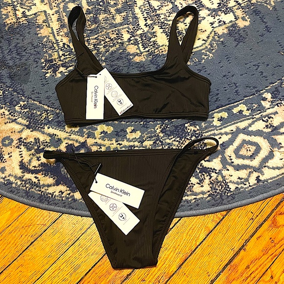 NWT Calvin Klein Ribbed Bikini Top - Picture 10 of 11